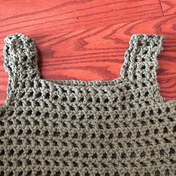 Hand- crocheted green coloured cotton mesh pop-top -new - Picture 5 of 6